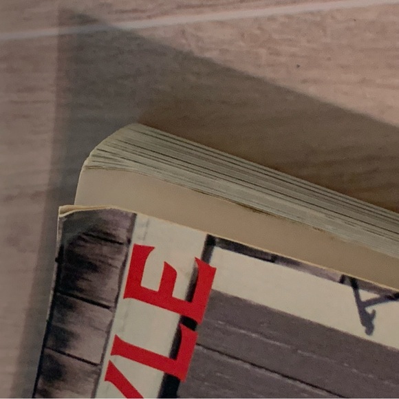 Nantucket Style Book by Leslie Linsley Home Design Architecture 1990 - Picture 6 of 13